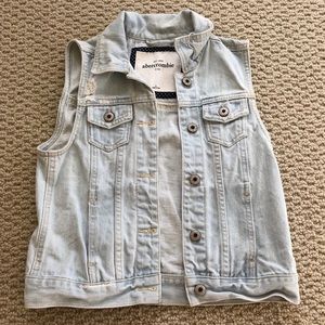 Abercrombie Kids NEVER WORN Denim Vest